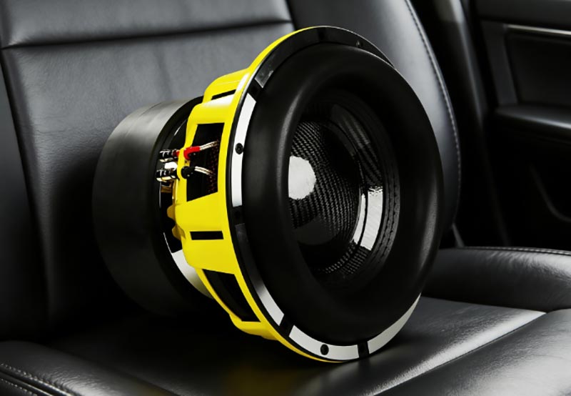 12 tuuman hiilikuituinen auton subwoofer: 6000 W huipputeho, voimakas basso tulossa